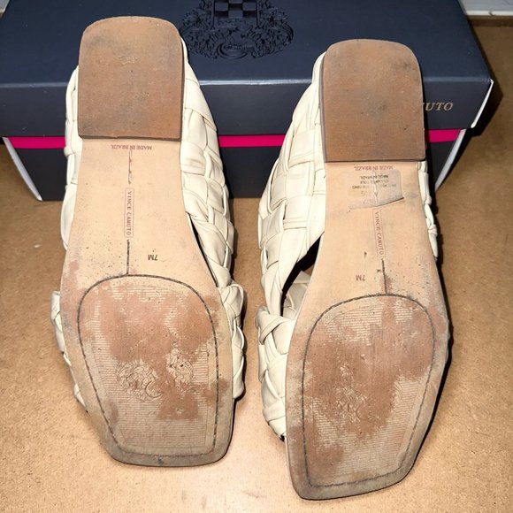 Vince Camuto Anella Slide - Picture 3 of 8